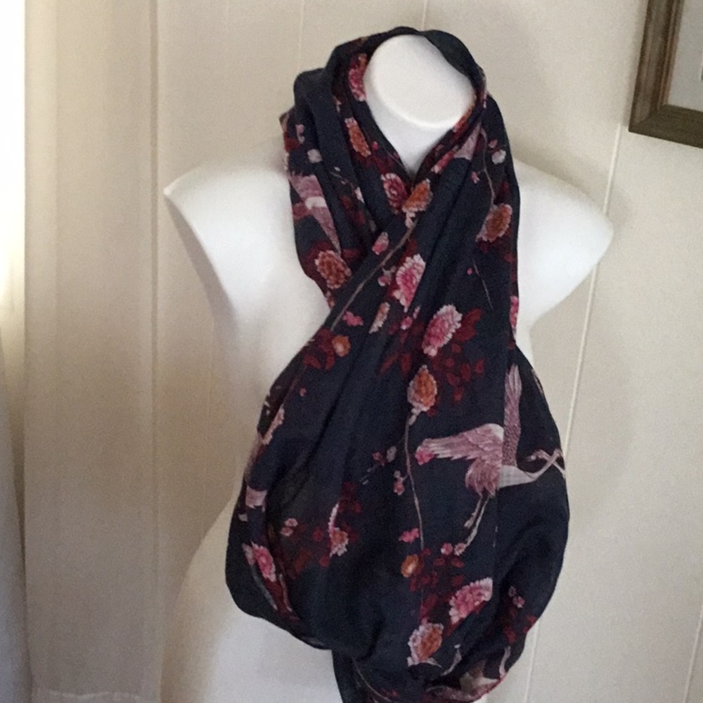 H&M infinity scarf - Picture 2 of 2